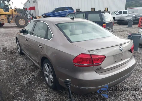 2015 Volkswagen Passat 2.0L Tdi Sel Premium from USA, damaged, VIN 1VWCV7A39FC074649